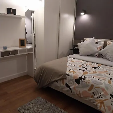 Appartement Cosy Dans Le Marais Paris Exterior photo
